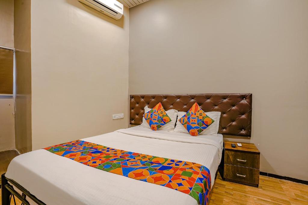 Мумбаи: Fabexpress Comfort Stay