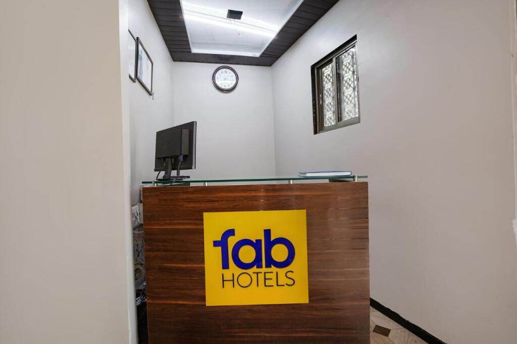 Мумбаи: Fabexpress Comfort Stay
