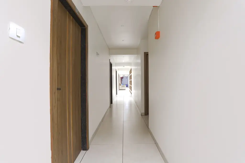 Ахмедабад: FabHotel Bharosa Inn