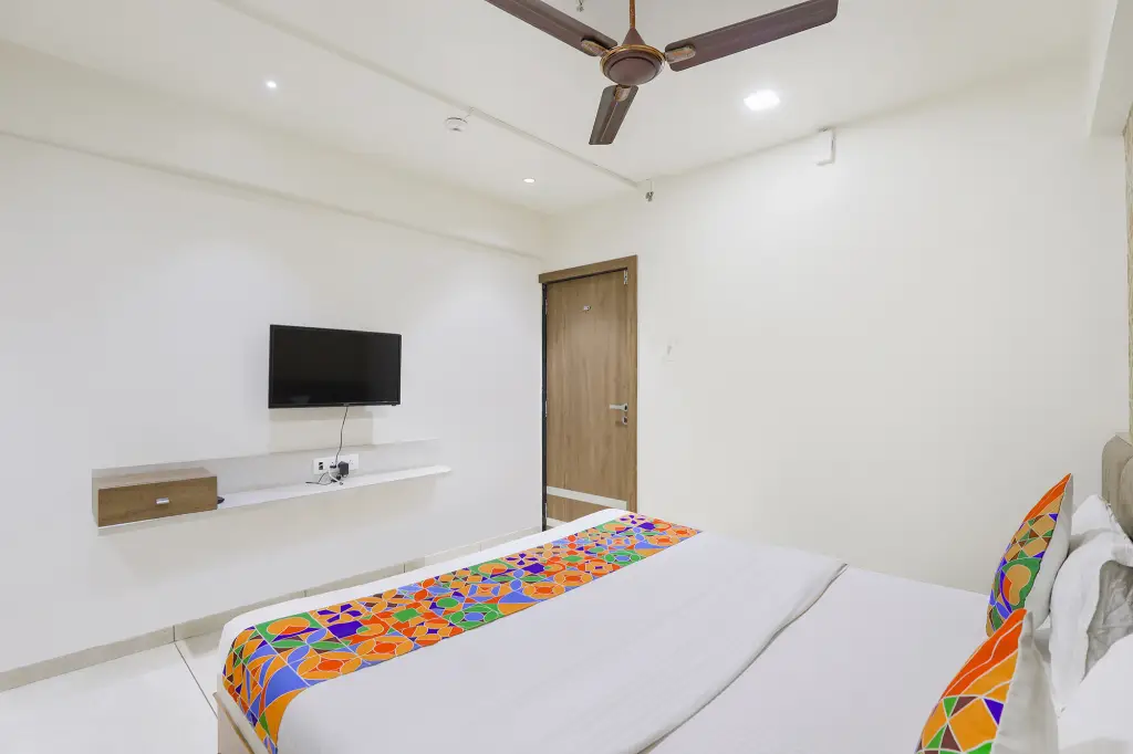 Ахмедабад: FabHotel Bharosa Inn