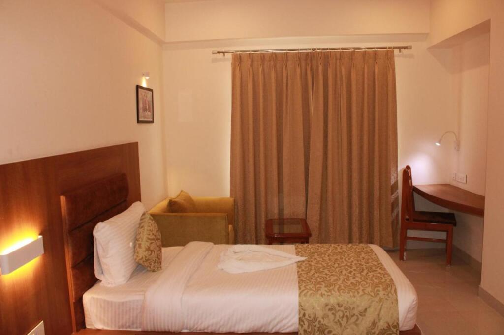 Удаипур: Hotel Khumani By Hills & Dunes