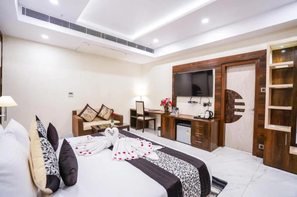 Лакхнау: Millenia Regency Hotels and Resorts