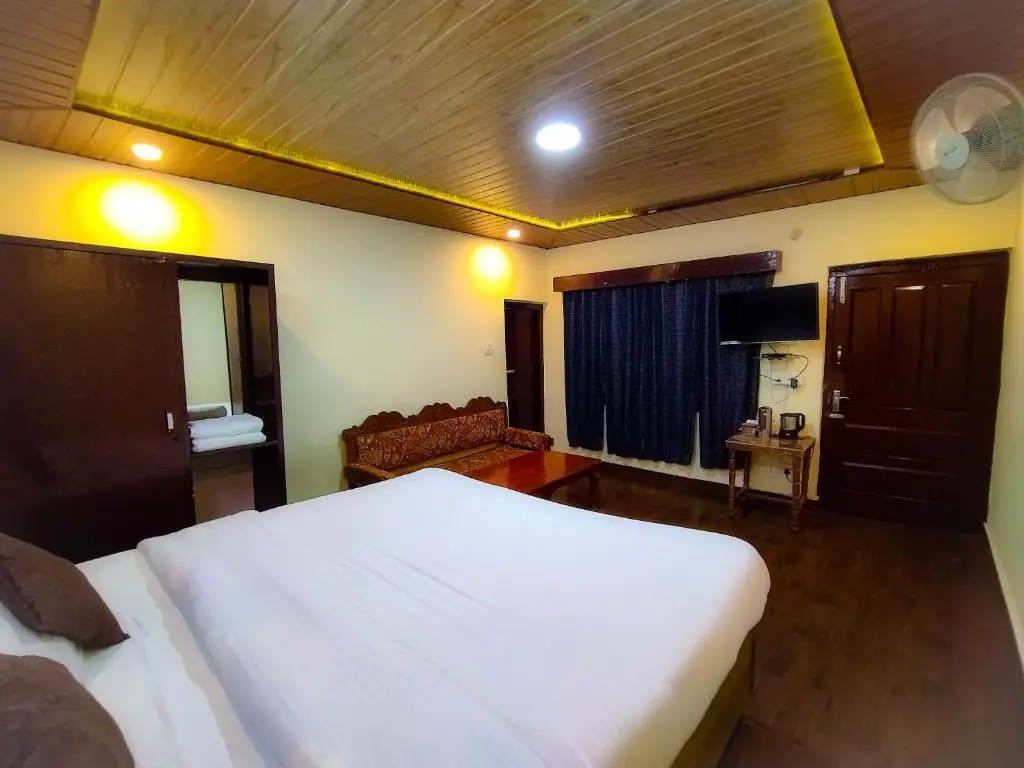 Чамба: Hotel Himdhara, Dalhousie