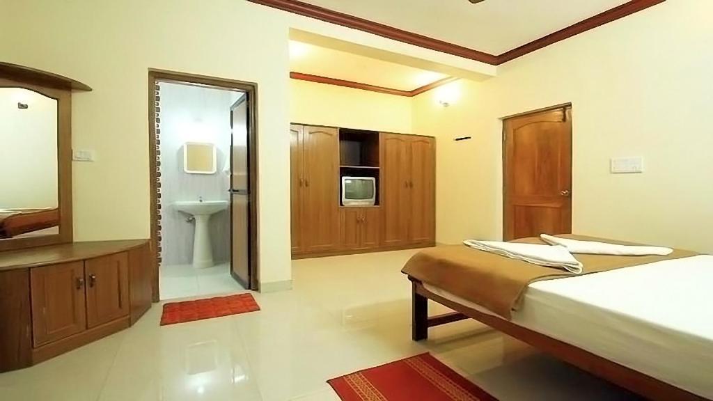 Калангут: Henry's Place