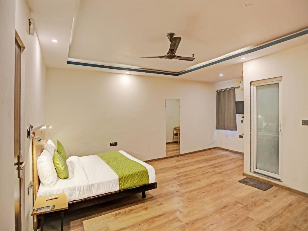 Нойда: Hotel Noida Grand 58