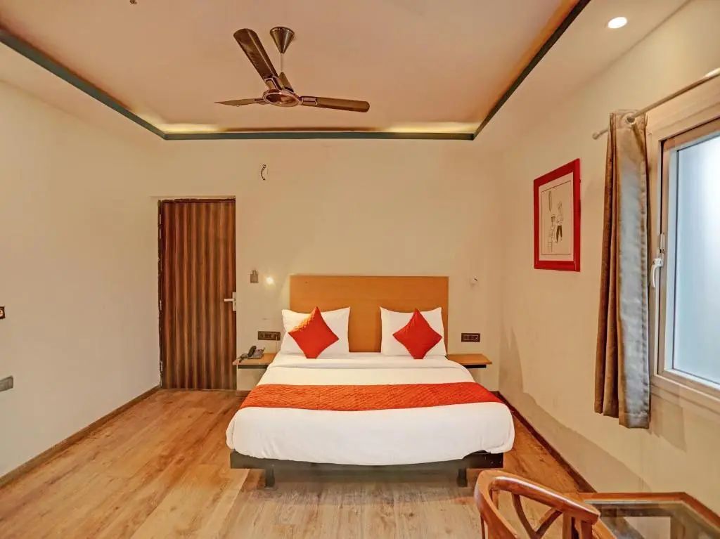 Нойда: Hotel Noida Grand 58
