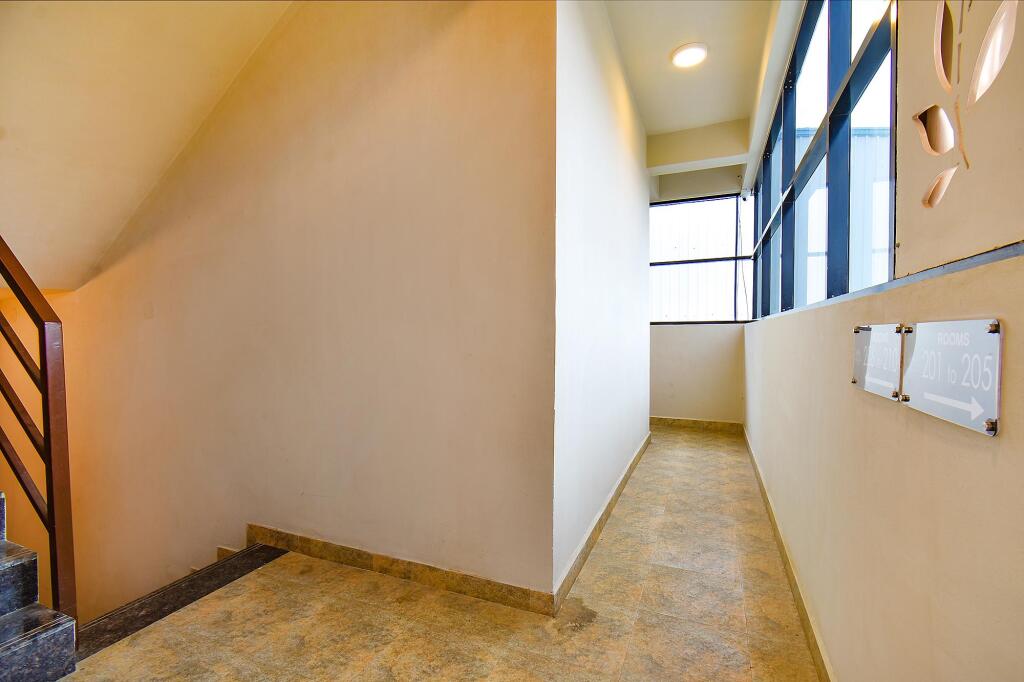 Пимпри-Чинчвад: FabHotel Tiru Residency