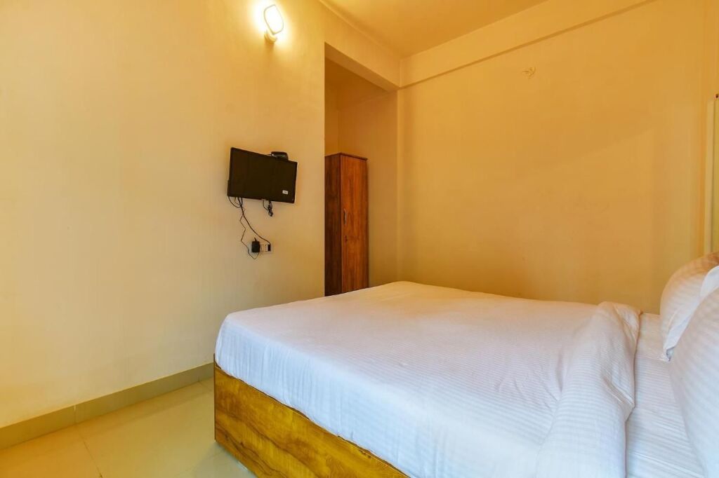Пимпри-Чинчвад: FabHotel Tiru Residency