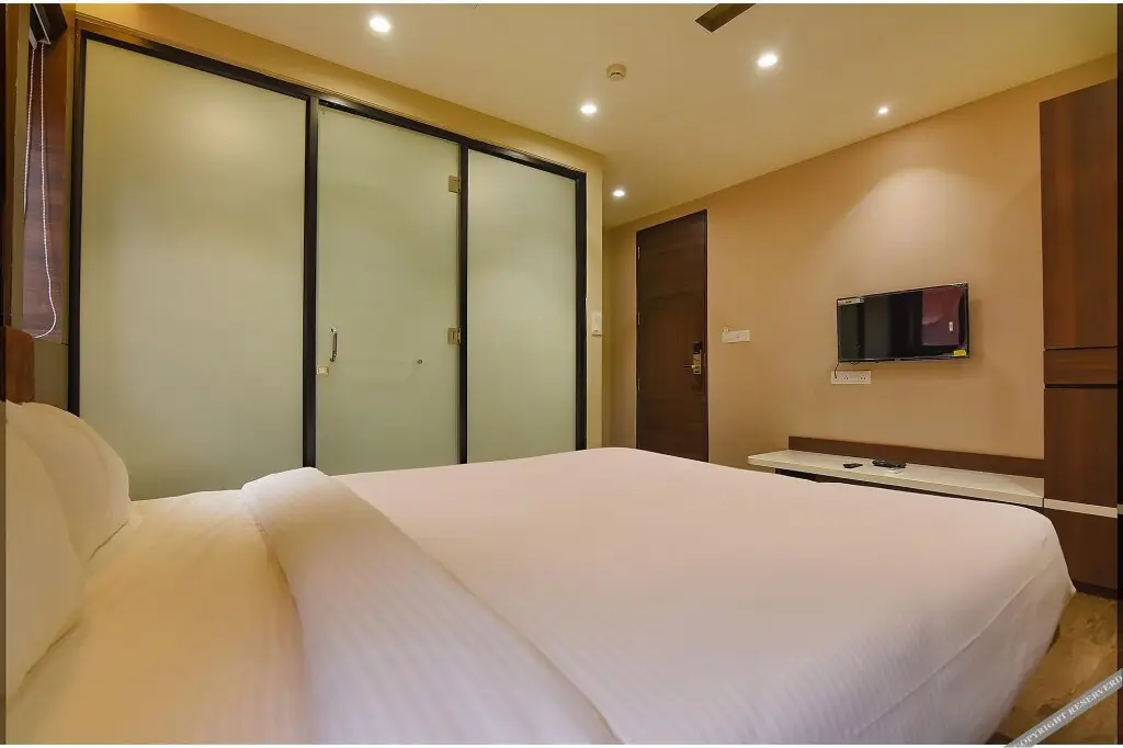 Колката: Fabhotel Eros 282