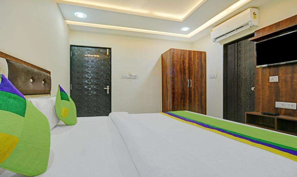 Индаур: Treebo Jayshree Palace C21 Business Park