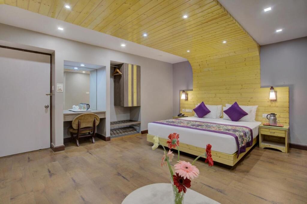 Дарджилинг: Mount Conifer Suites & Spa