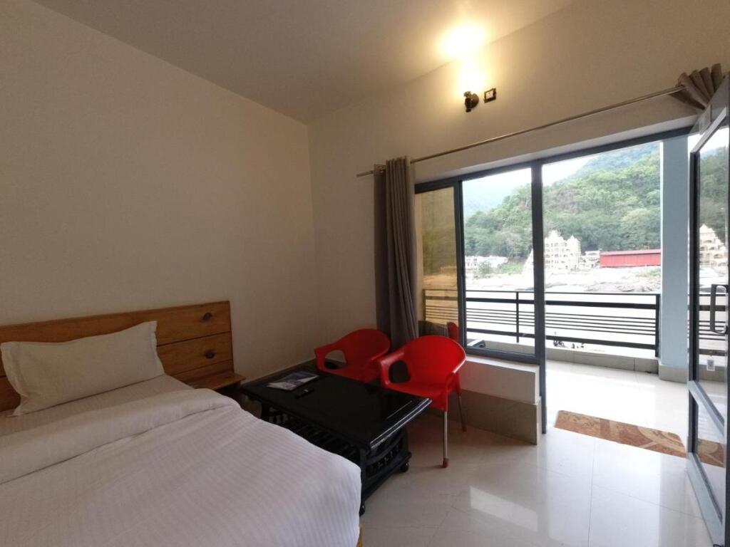 Ришикеш: H7 Stay On The Ganges, Yoga & Spa Resort, Rishikesh