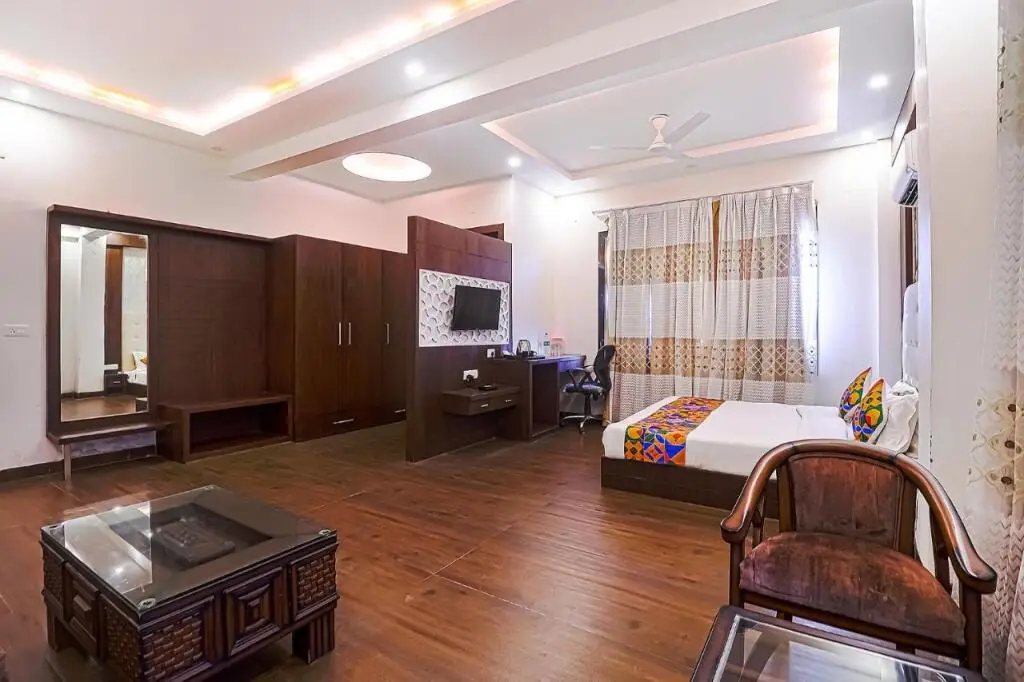 Агра: Fabhotel Swess Grand