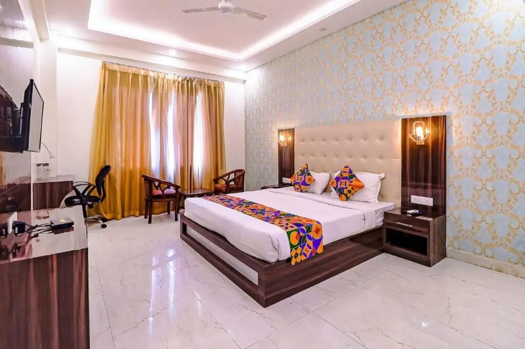 Агра: Fabhotel Swess Grand