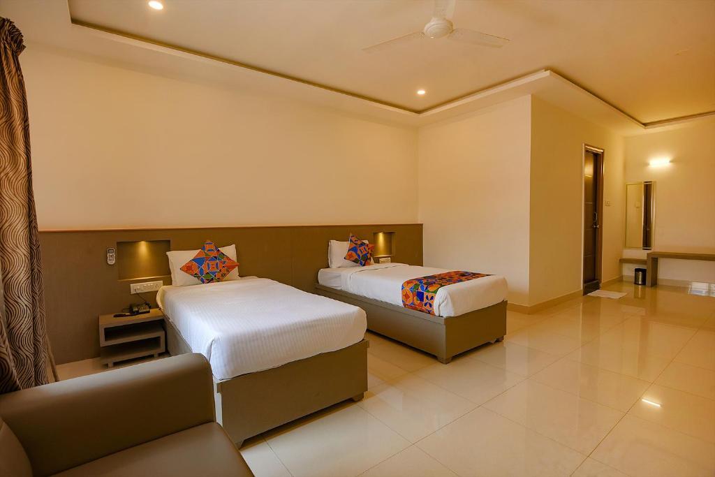 Бангалор: Fabhotel Champion Gateway
