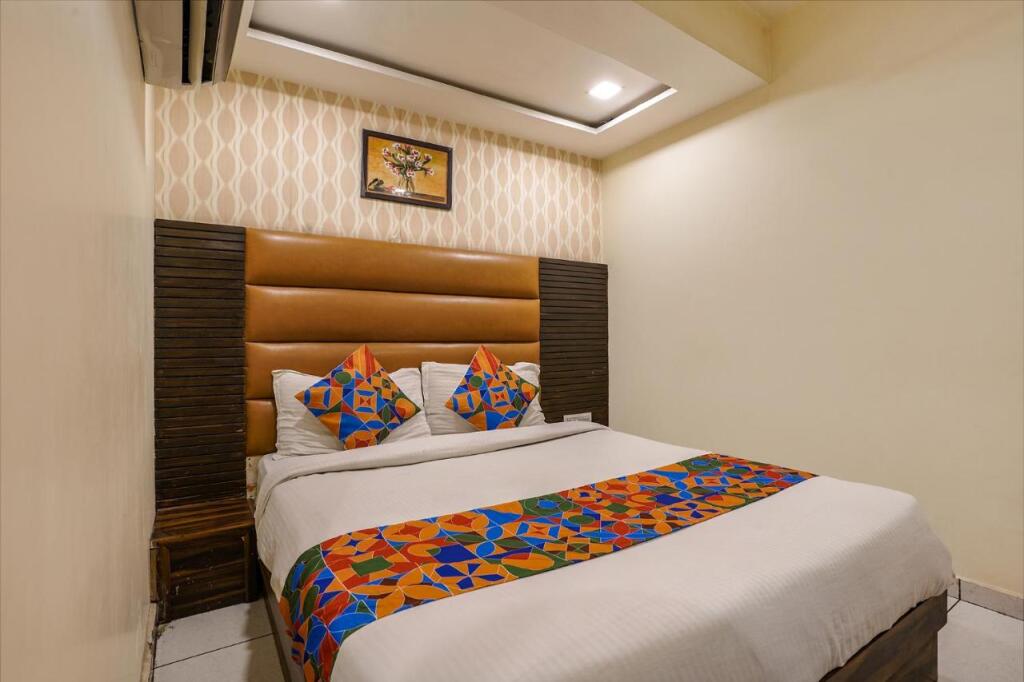 Ахмедабад: Hotel Silver Palace By FabHotels