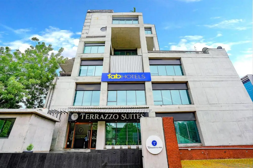Fabhotel Prime Terrazo Suites — фото 1