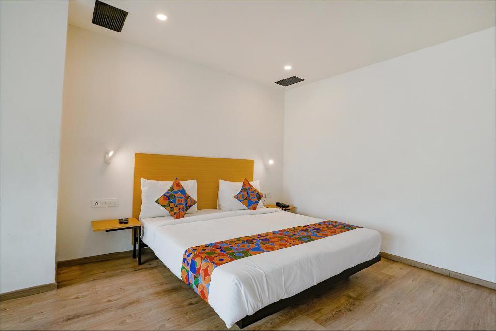 Ахмедабад: Fabhotel Prime Terrazo Suites