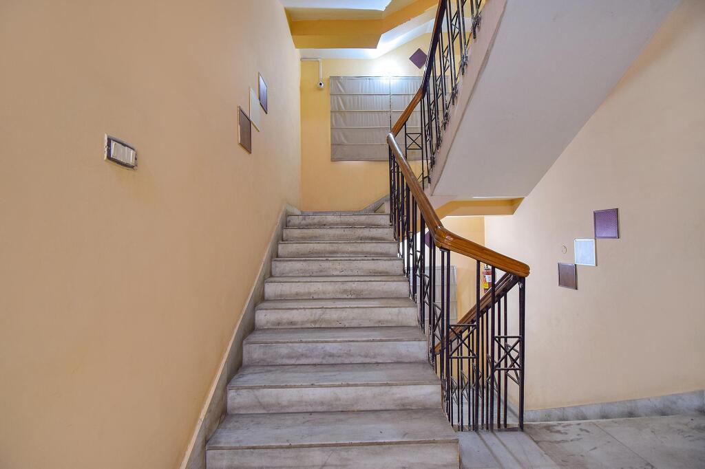 Нью-Дели: FabHotel La Serene Punjabi Bagh