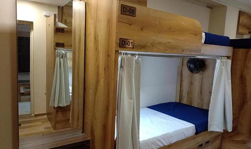 Вадодара: Fabhotel Raj Palace I