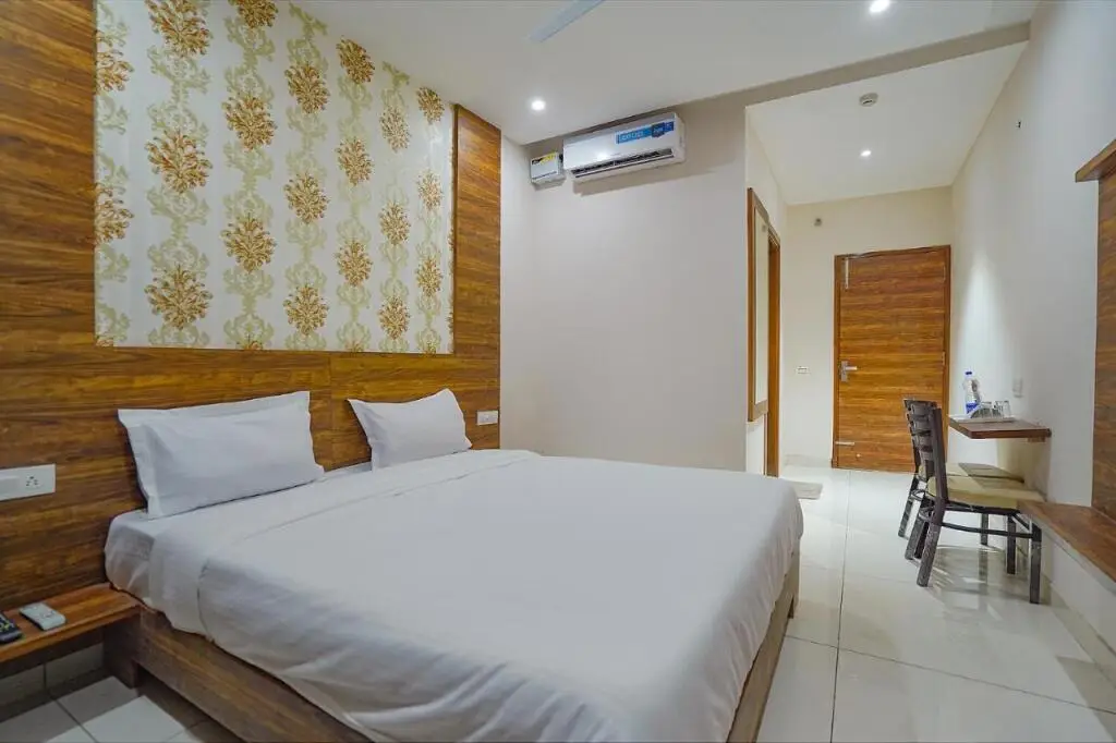 Мохали: Fabhotel Hc Mohali Inn