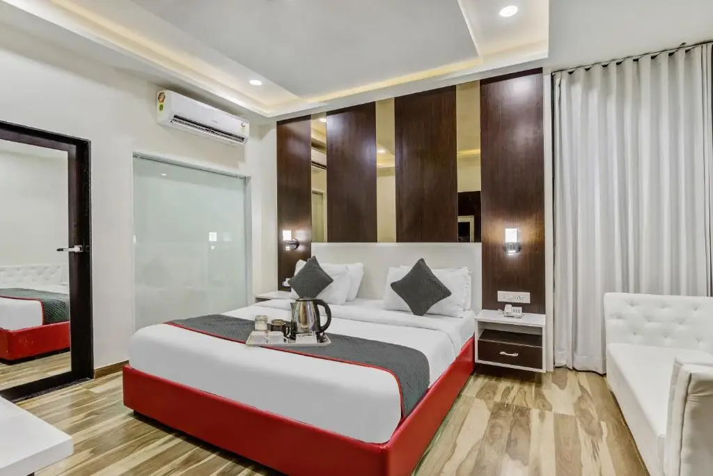 Ахмедабад: OYO Townhouse 812 Hotel The Grand White
