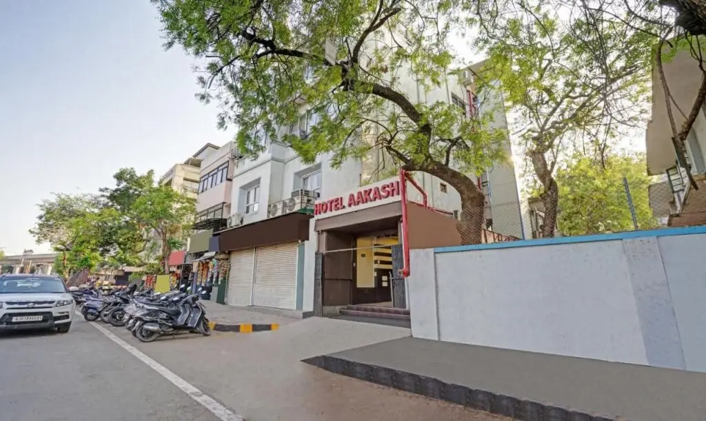 Itsy Hotels Aakash,100 Mts From Sardar Patel Stadium — фото 1