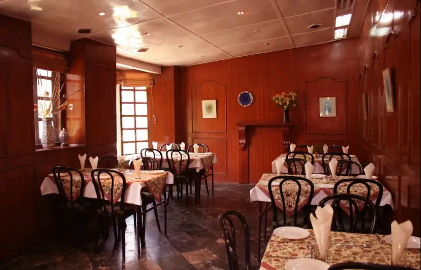 Агра: West View Hotel