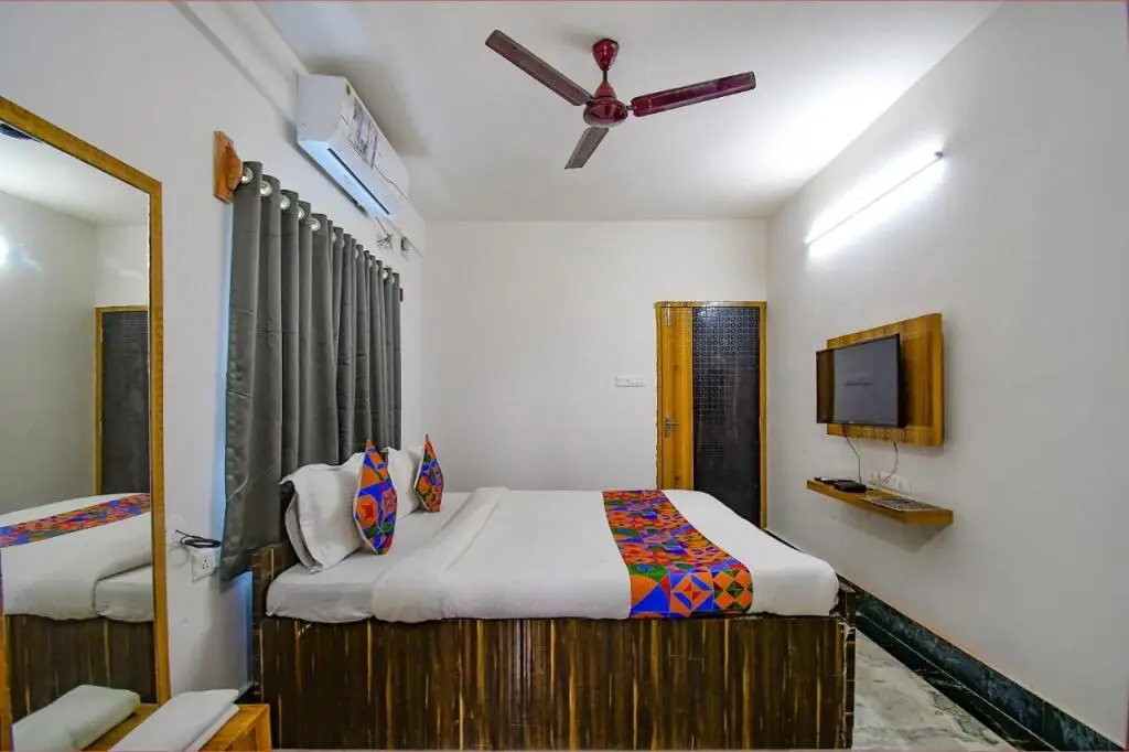 Колката: Fabexpress Amar Raj Villa