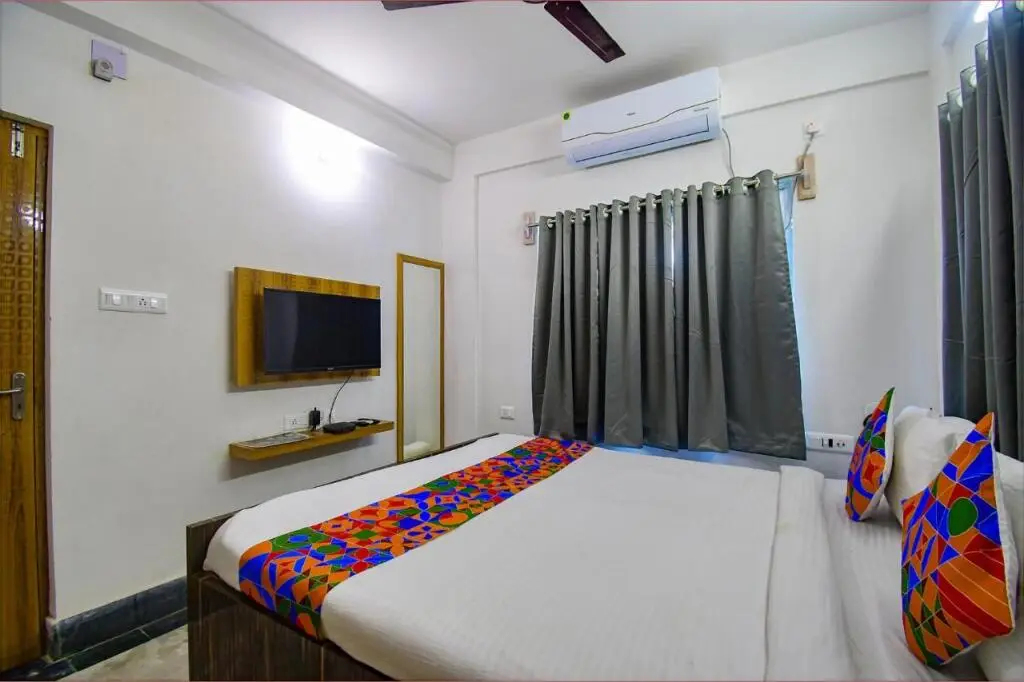 Колката: Fabexpress Amar Raj Villa