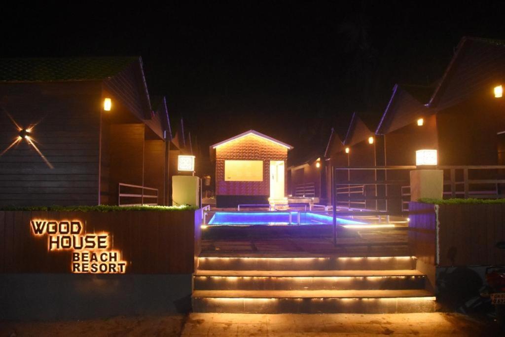Wood House Beach Resort — фото 1
