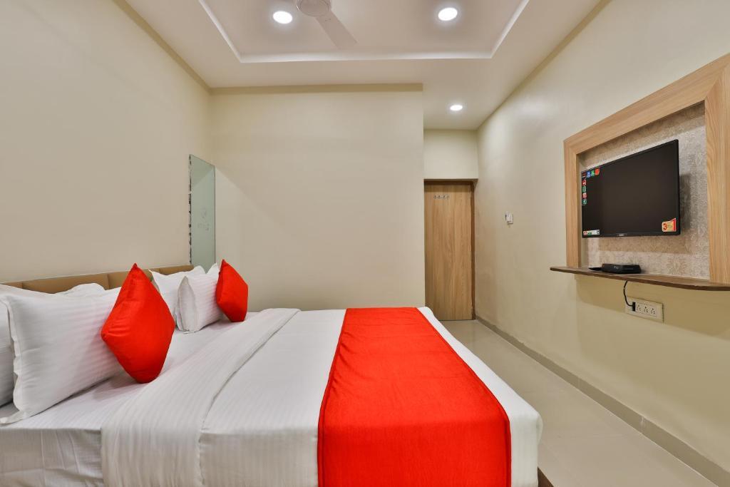 Ахмедабад: Hotel sunsarovar