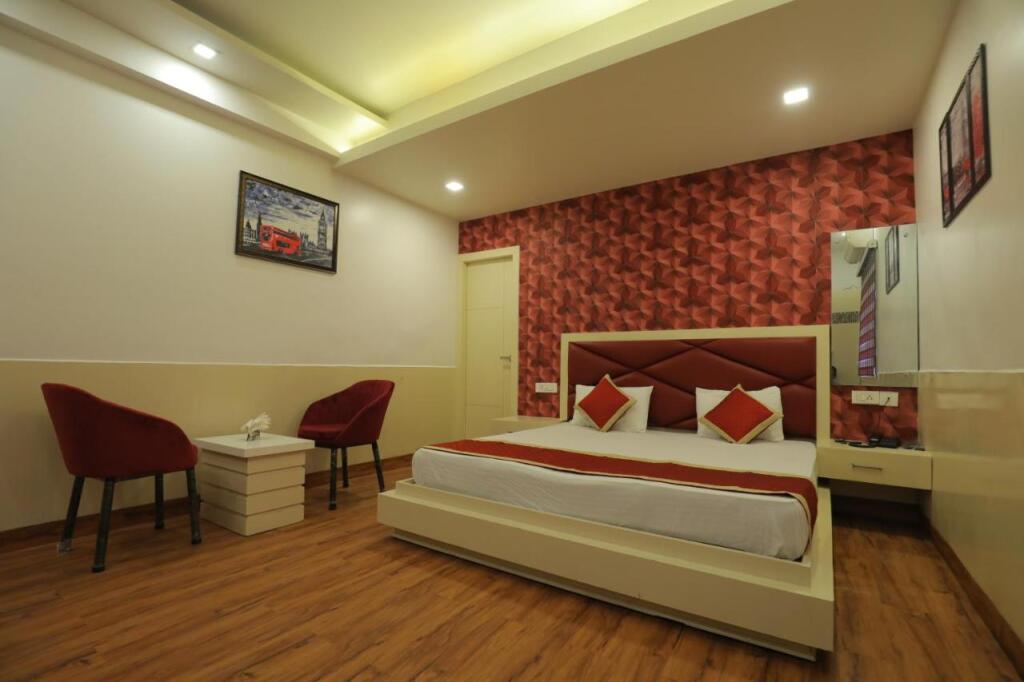 Агра: Hotel Sahibs Red Carpet