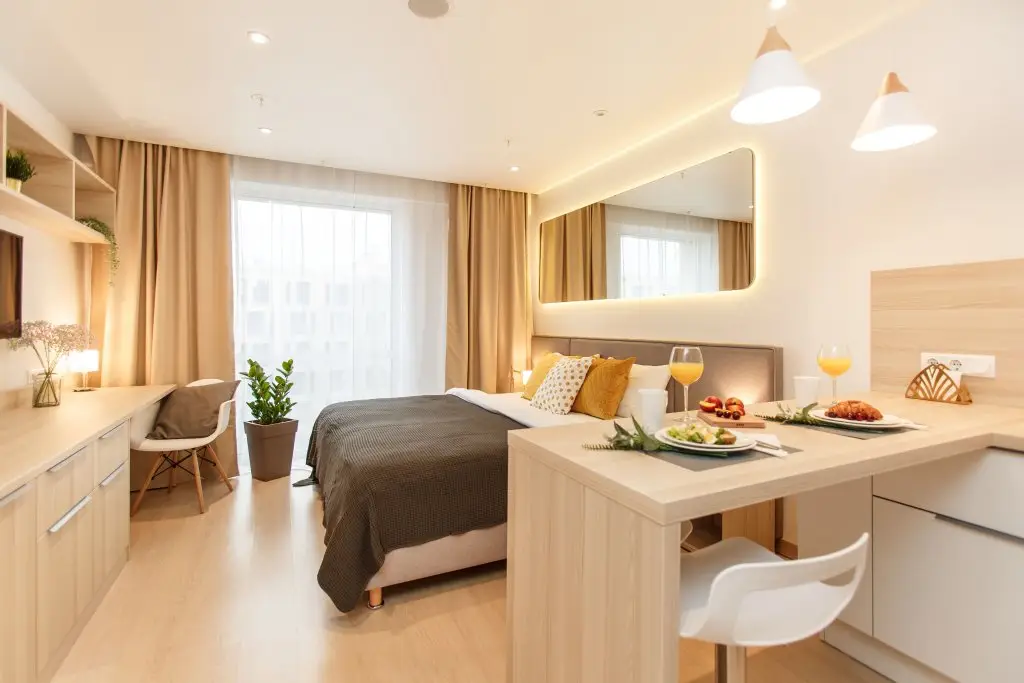Санкт-Петербург: Апартаменты YOUR HOME на Марата