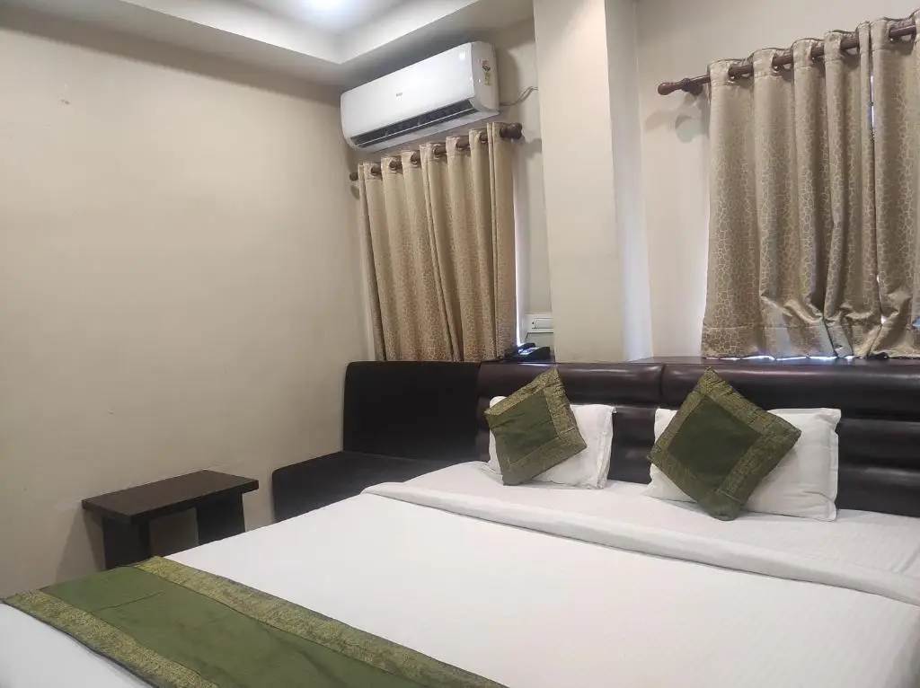 Гувахати: Hotel Rudraksh- Near Guwahati Airport