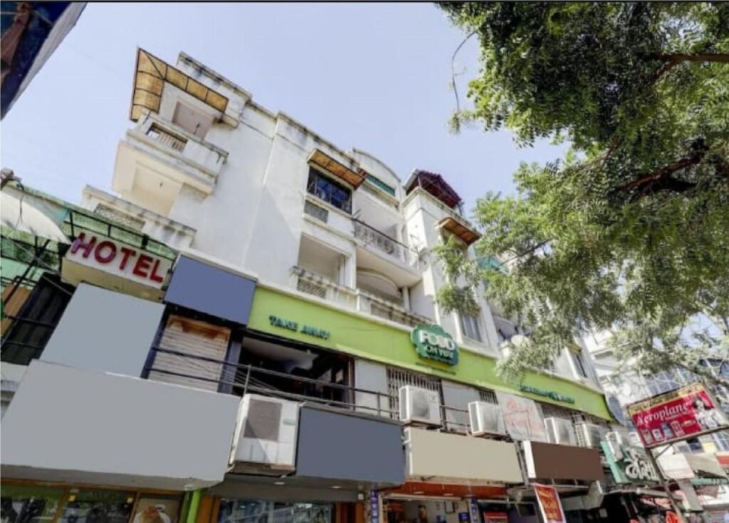 Ахмедабад: Hotel Krishna Palace Vastrapur