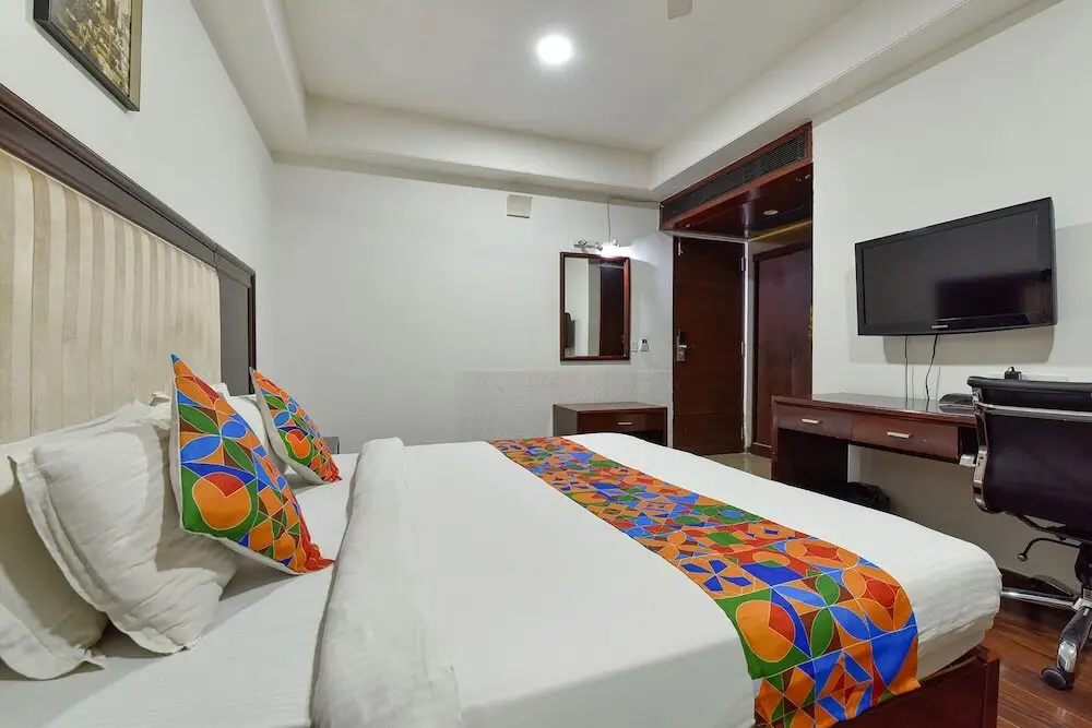 Ахмедабад: Fabhotel Prime Dev Aadi