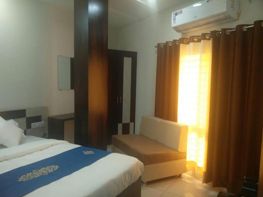 Хошангабад: VINAYAK PALACE, Hoshangabad