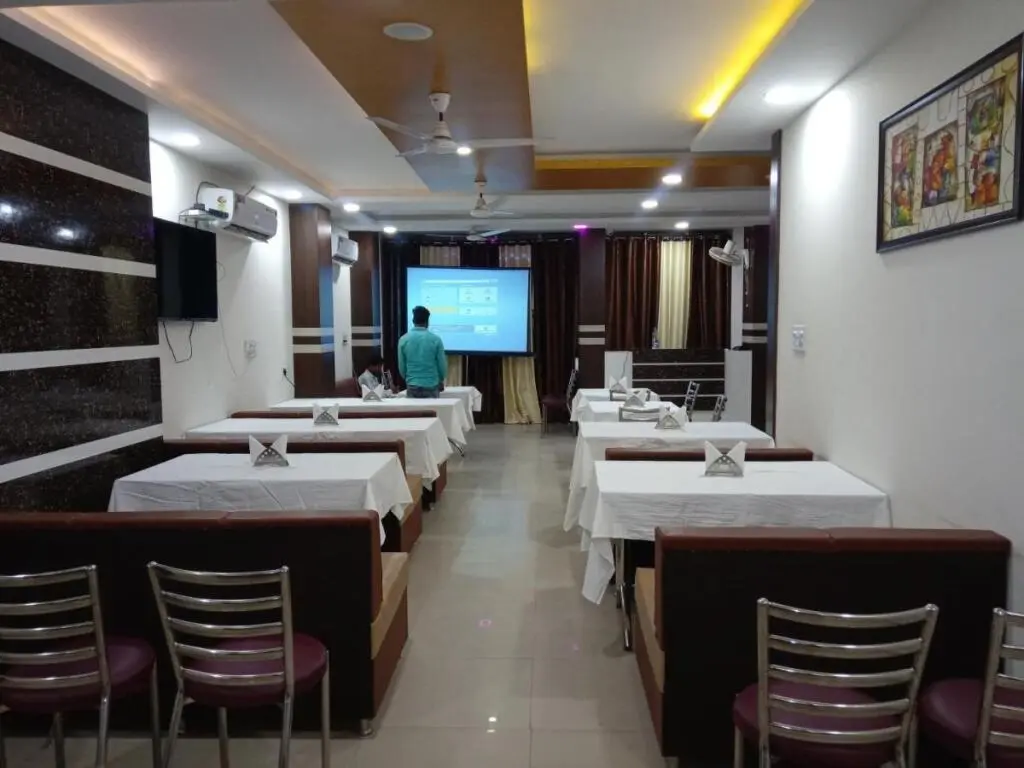 Хошангабад: VINAYAK PALACE, Hoshangabad
