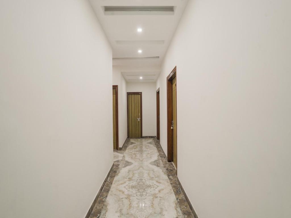 Чандигарх: FabHotel Amour I