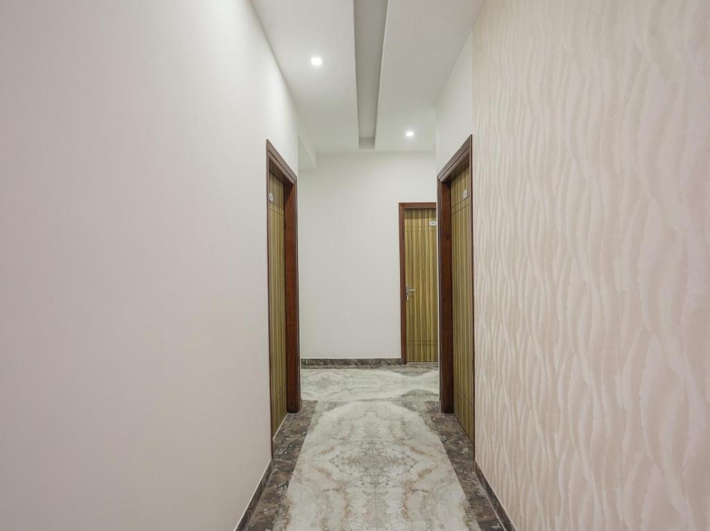 Чандигарх: FabHotel Amour I