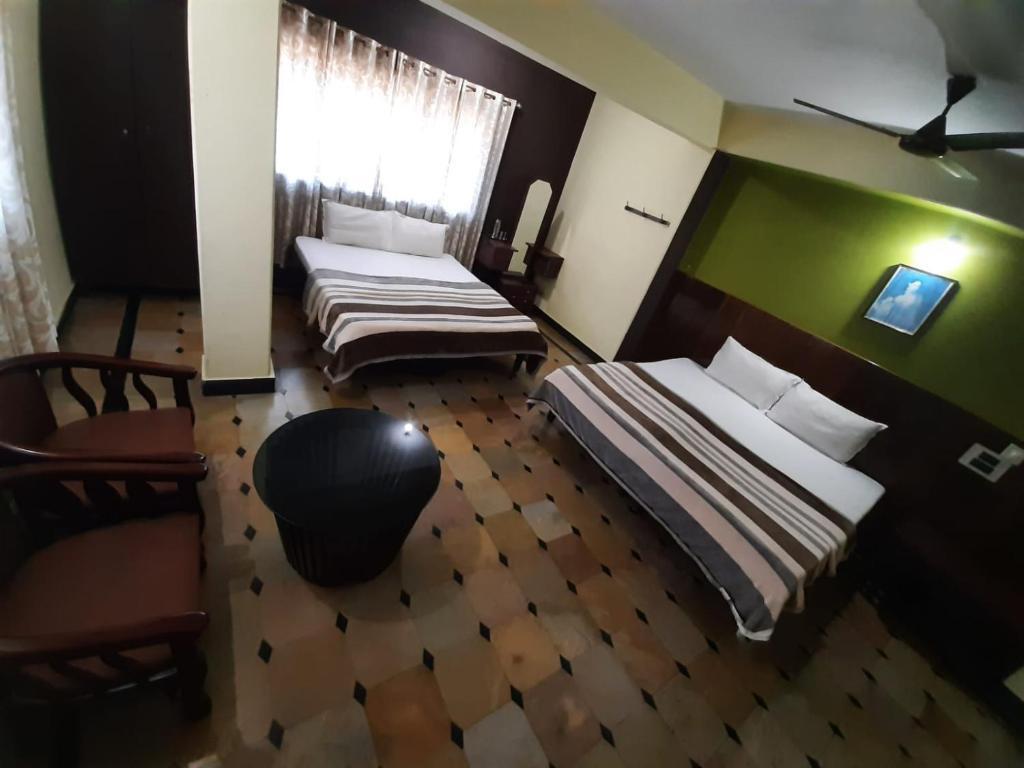 Hotel Caveri Comfort Inn — фото 1