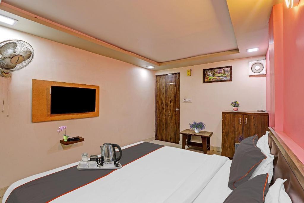 Ахмедабад: OYO 47110 Hotel Royal Palace