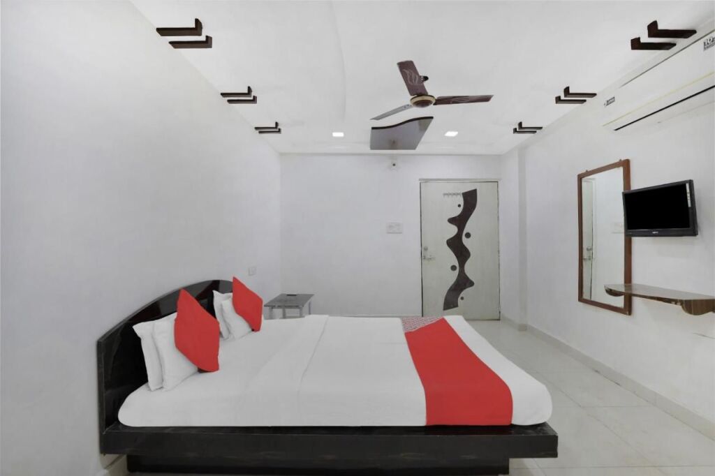 Ахмедабад: OYO Flagship 83069 Hotel Rudra Palace