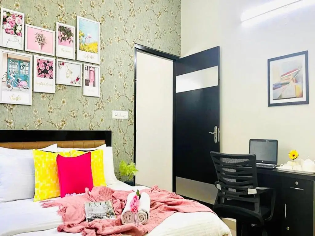 Джайпур: BluO 3BHK Jaipur - Terrace Garden, Balcony, Lift