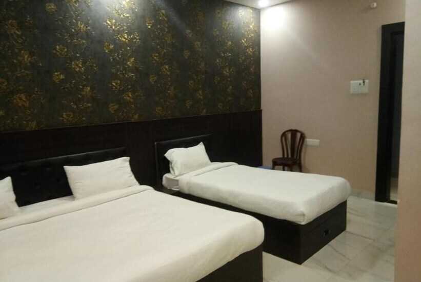 Праяградж: Hotel V K Inn