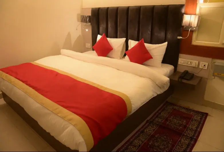 Барейлли: Hotel Le Cypress
