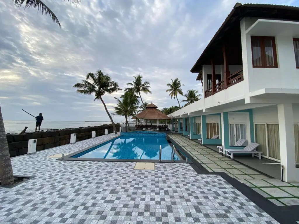 Break Water Palace Resort — фото 1