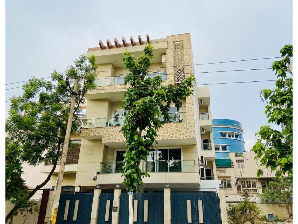 Bluo 1Bhk - Dlf Cybercity, Mg Road - Balcony, Lift — фото 1