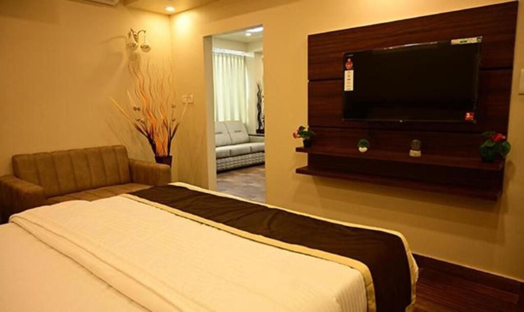 Бангалор: FabHotel Grand Falcon